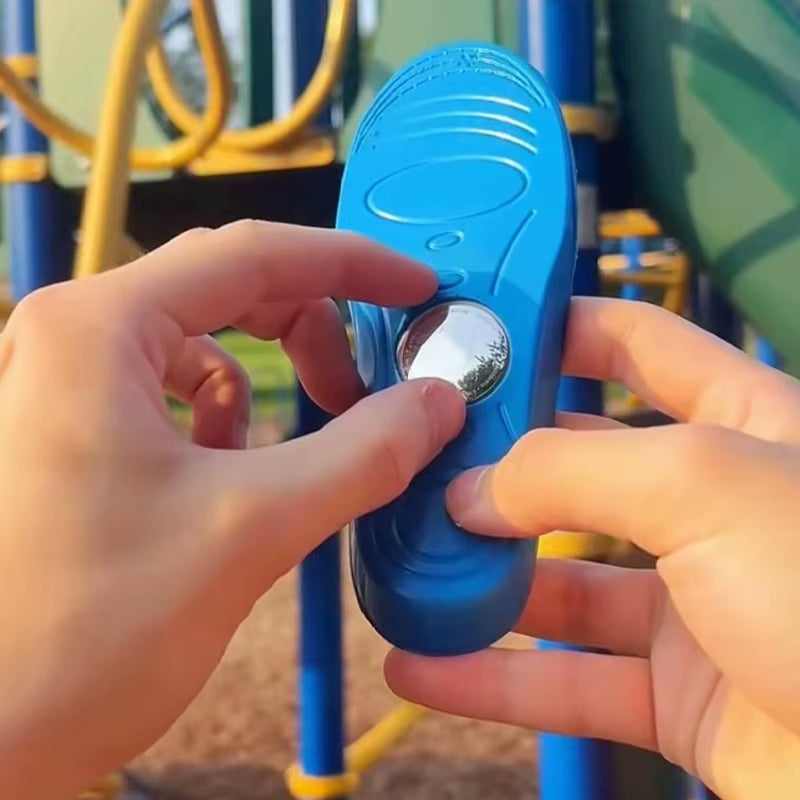 Smart Shoe Insoles – Hidden AirTag Holder for Kids & Seniors