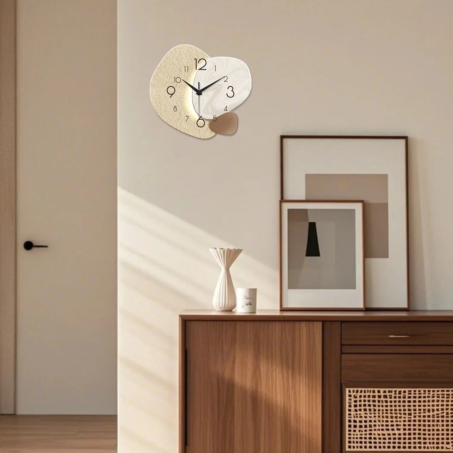 Modern Simple Wall Clock – Silent Quartz Bedroom & Living Room Decorative Clock | Home Echo